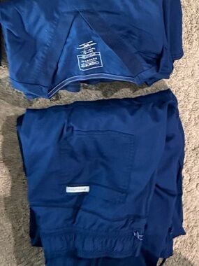 Cherokee Men Scrubs